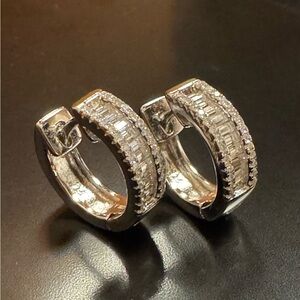 925 Silver Moissanite Huggie Earrings